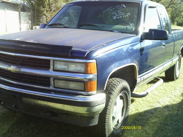 Chevrolet K1500 Base Pickup