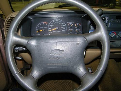 Chevrolet K1500 1995 photo 3