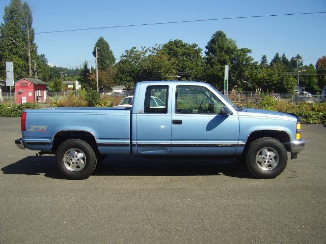 Chevrolet K1500 1996 photo 2