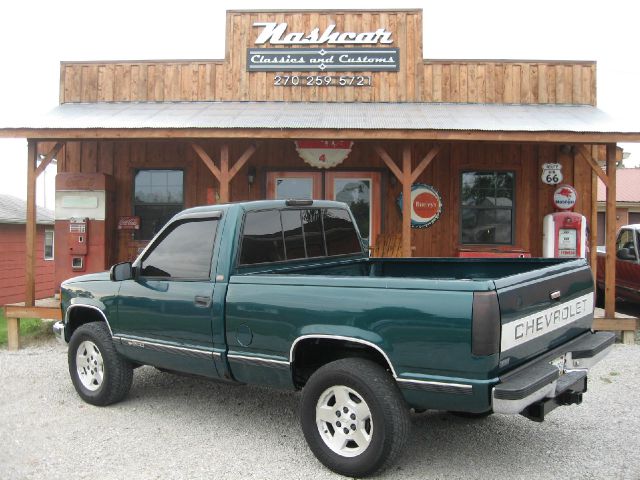 Chevrolet K1500 1996 photo 2