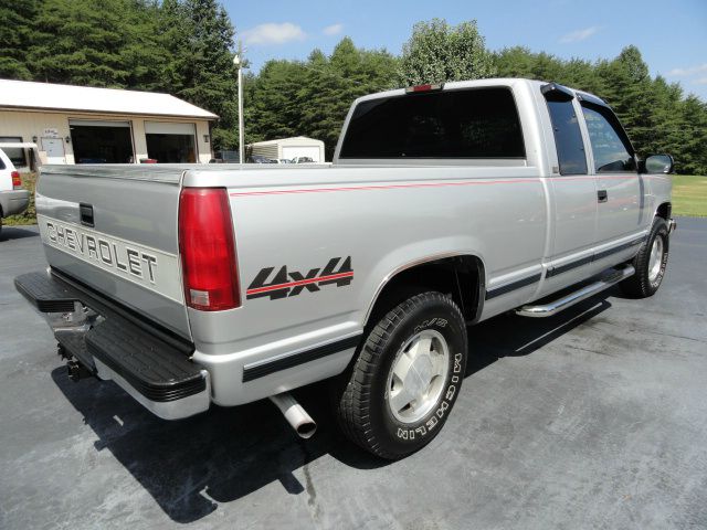 Chevrolet K1500 1996 photo 2