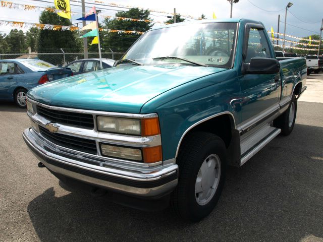 Chevrolet K1500 1996 photo 2