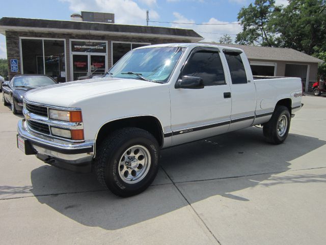 Chevrolet K1500 4D Crew Cab Truck Pickup Truck