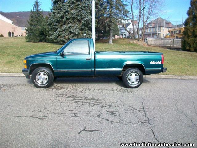 Chevrolet K1500 LT Sedan 4D Pickup