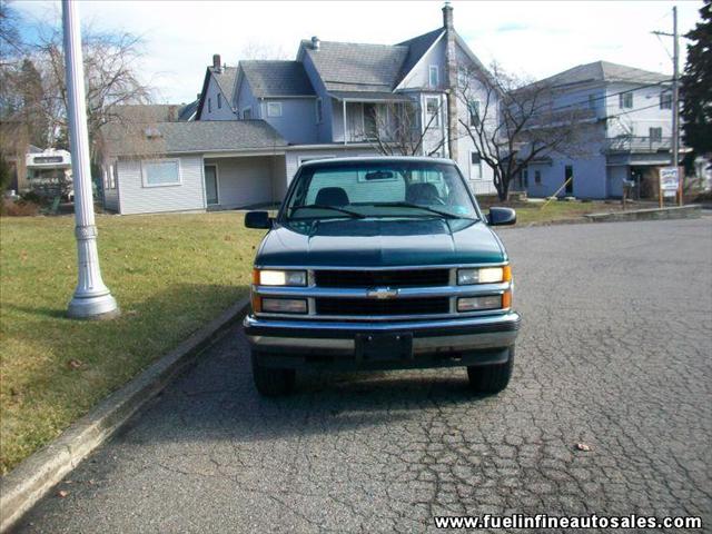 Chevrolet K1500 1997 photo 2