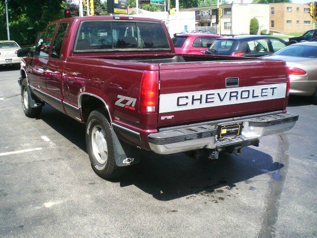 Chevrolet K1500 1997 photo 2