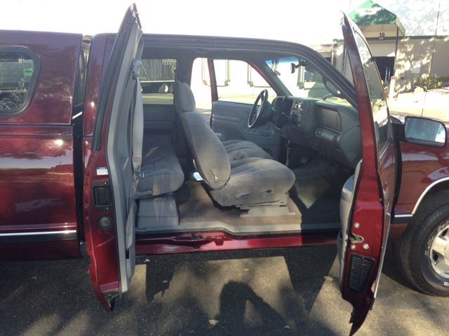 Chevrolet K1500 1997 photo 2