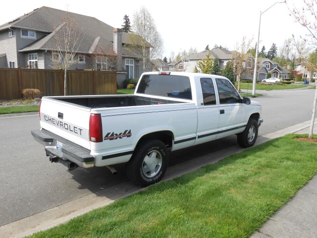 Chevrolet K1500 1997 photo 2