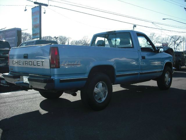 Chevrolet K1500 1997 photo 2