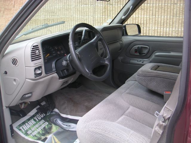 Chevrolet K1500 1997 photo 2