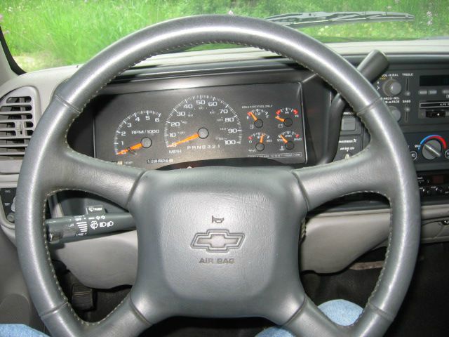 Chevrolet K1500 1998 photo 0