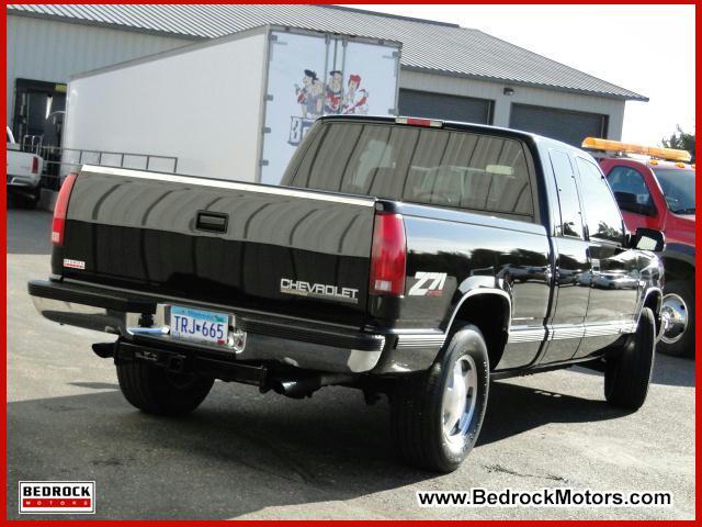 Chevrolet K1500 1998 photo 2