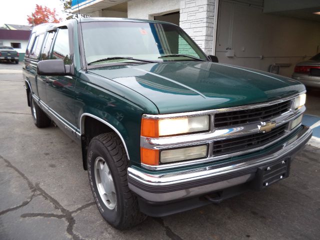 Chevrolet K1500 1998 photo 2