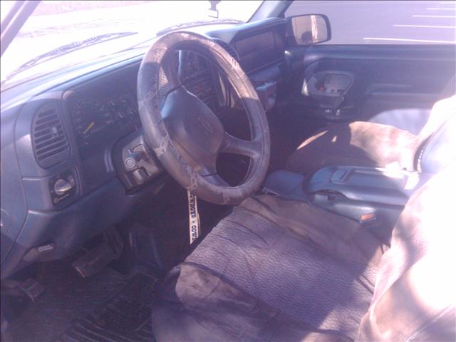 Chevrolet K1500 1998 photo 2