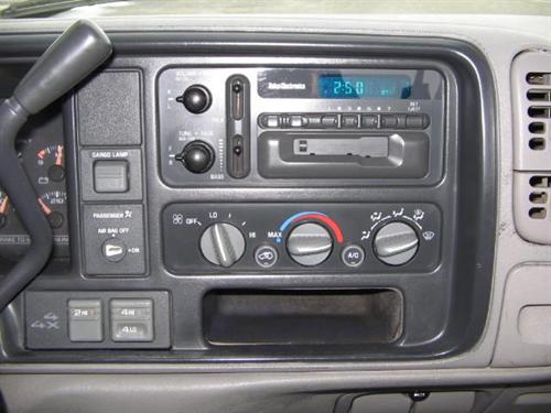 Chevrolet K1500 1998 photo 2