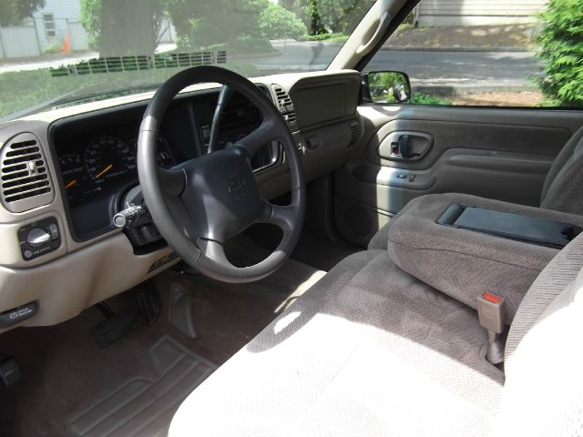Chevrolet K1500 1999 photo 2
