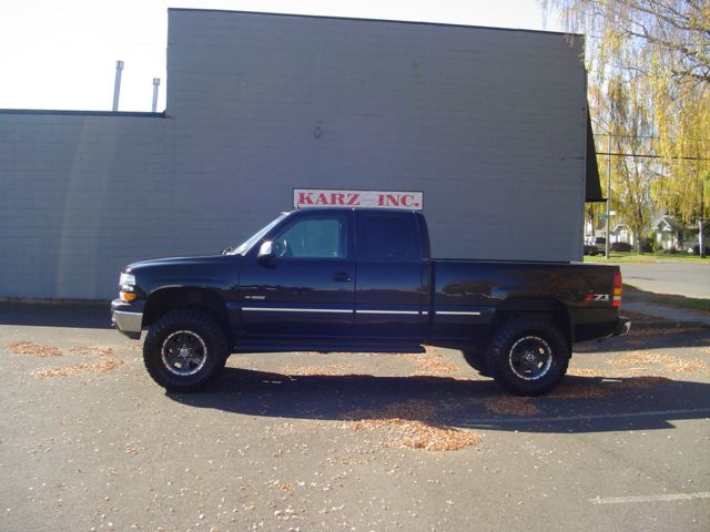 Chevrolet K1500 LS Sunroof Leather Extended Cab Pickup