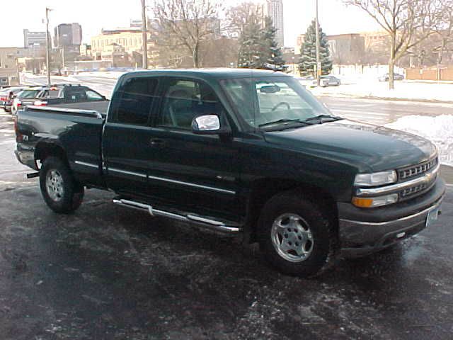 Chevrolet K1500 2001 photo 2