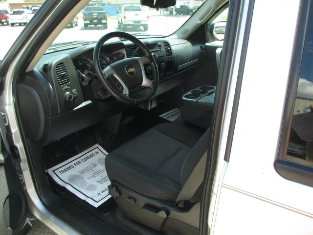 Chevrolet K1500 2010 photo 17