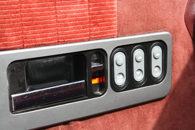 Chevrolet K2500 1990 photo 3