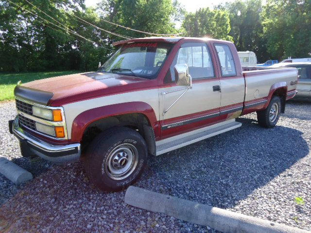 Chevrolet K2500 GR TRG Pickup Truck