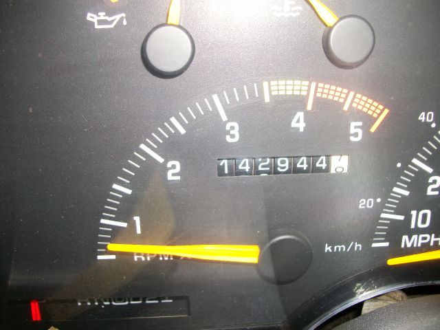 Chevrolet K2500 4D Crew Cab Truck Pickup Truck