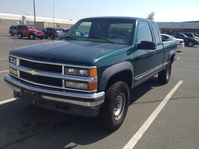 Chevrolet K2500 1997 photo 2