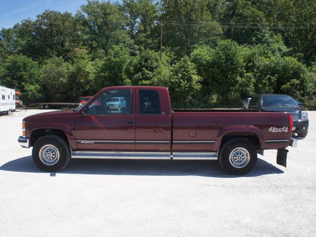 Chevrolet K2500 1998 photo 2