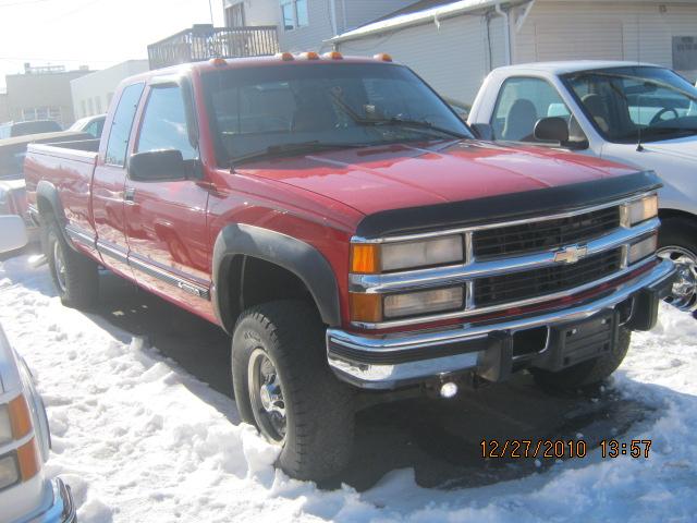Chevrolet K2500 Base Pickup