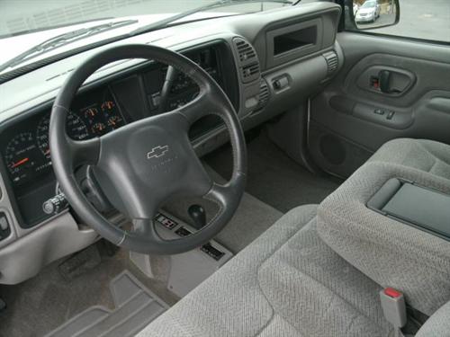 Chevrolet K2500 1998 photo 2