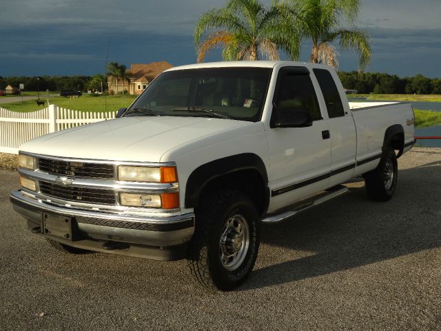 Chevrolet K2500 1998 photo 2