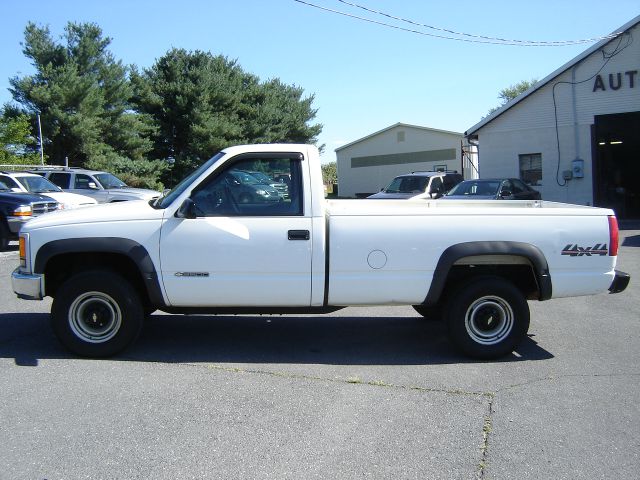 Chevrolet K2500 Lariat - Crew Cab 4x4 Cap Pickup Truck
