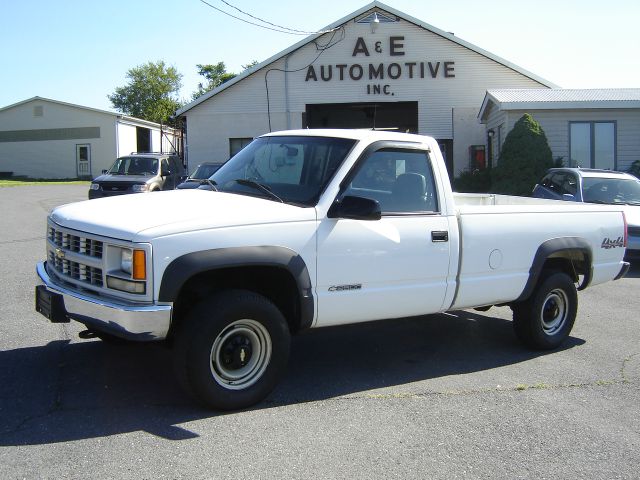Chevrolet K2500 2000 photo 1