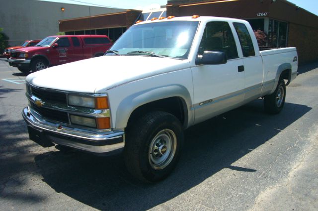 Chevrolet K2500 LE Sedan Pickup Truck