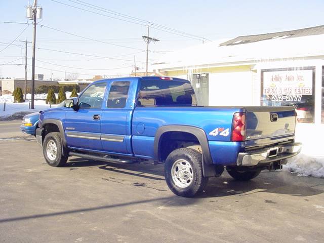 Chevrolet K2500 2004 photo 3