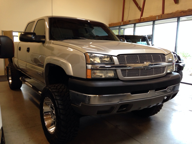 Chevrolet K2500 2004 photo 2