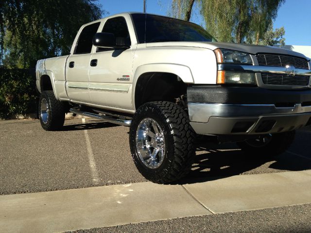 Chevrolet K2500 2004 photo 4