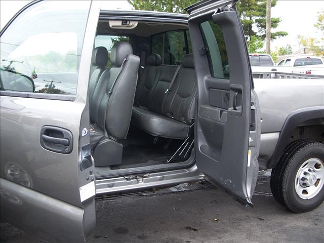 Chevrolet K2500 2006 photo 2