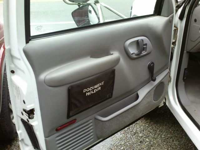 Chevrolet K3500 2000 photo 2