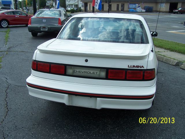 Chevrolet Lumina 1991 photo 2