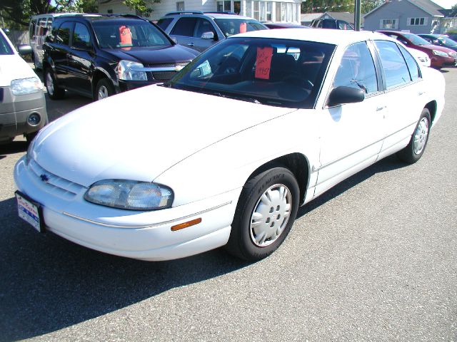 Chevrolet Lumina 3.2 Sedan 4dr Sedan