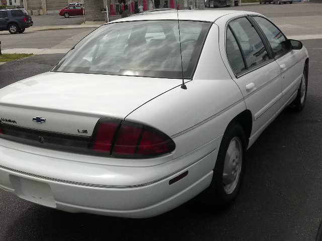 Chevrolet Lumina Touring W/nav.sys Sedan