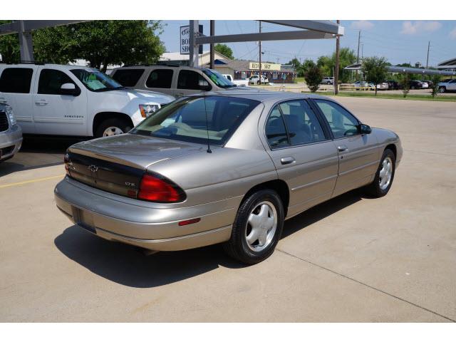 Chevrolet Lumina 1999 photo 2