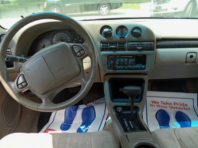 Chevrolet Lumina 1999 photo 2