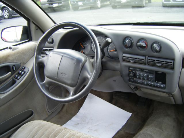 Chevrolet Lumina 2000 photo 3