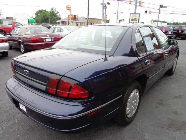 Chevrolet Lumina 2000 photo 2
