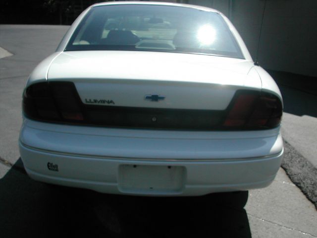 Chevrolet Lumina 2000 photo 1