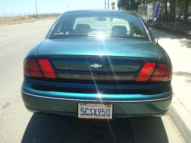 Chevrolet Lumina 2001 photo 4