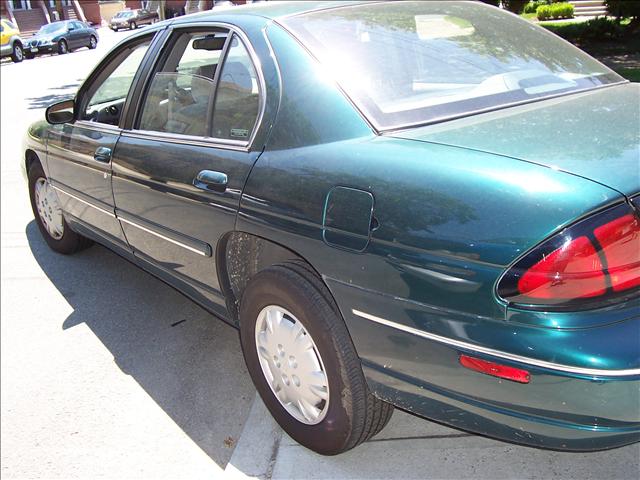 Chevrolet Lumina 2001 photo 1