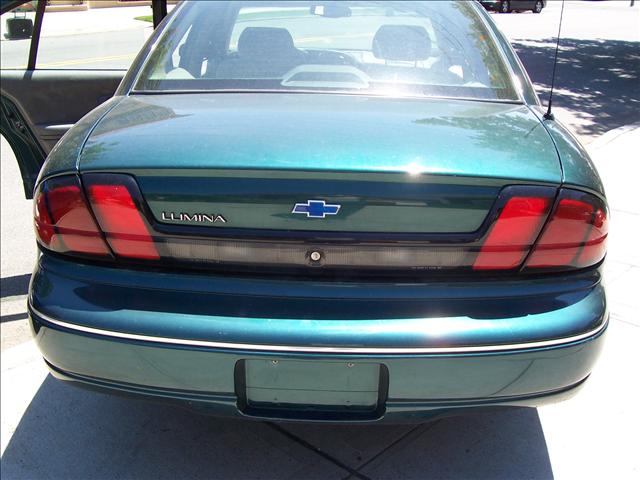 Chevrolet Lumina 2001 photo 2